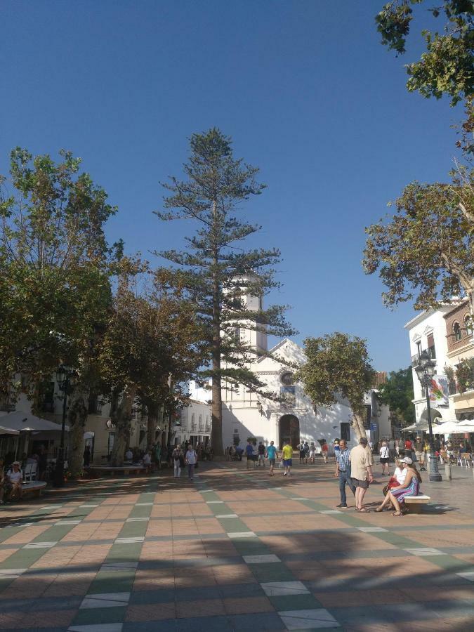 Apartamento Cala De Nerja-Lovely Luaran gambar